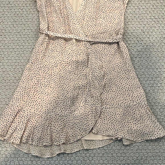 Abercrombie leopard print wrap around dress - Picture 2 of 5